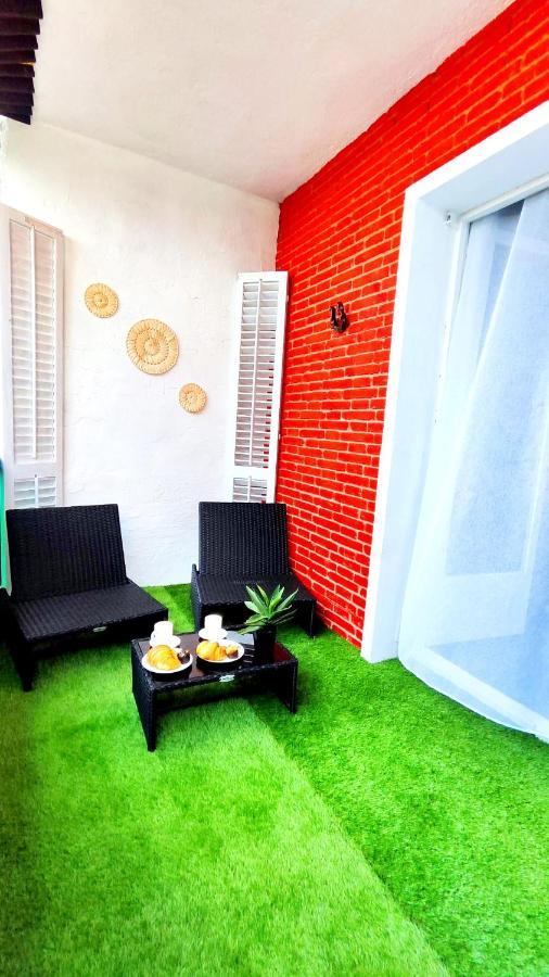 The - In Lloret Appartamento